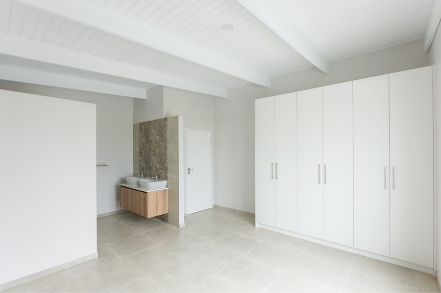 3 Bedroom Property for Sale in Brittania Beach Estate Western Cape